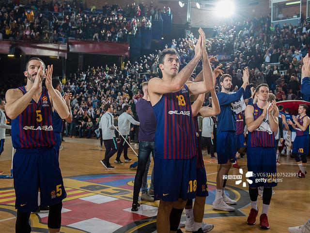 卡利亚里主帅：我在球员时代盯防过C罗，那真是令人激动（卡利亚里主帅：球员时期曾盯防C罗，那经历让人热血沸腾）