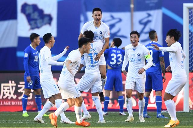 逆天乌龙！开场仅32秒町田泽维亚队长昌子源回传攻破自家大门（开场仅32秒！町田泽维亚队长昌子源回传酿成乌龙球）