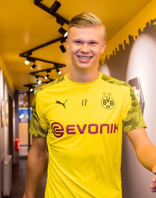 这谁顶得住啊？雷霆首节狂轰45分！9人登场均有得分入账（雷霆首节飙下45分，9人出场全员开胡，谁能招架？）