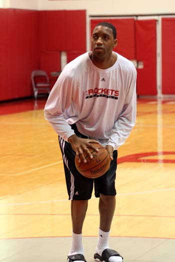 邮报：奥纳纳和埃托奥长期有矛盾；姆伯莫预计是喀麦隆新队长（报道：奥纳纳与埃托奥积怨已久，姆伯莫有望出任喀麦隆新队长）