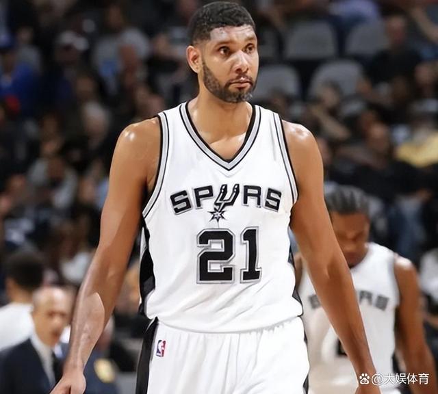 持续发力！萨林杰送长传 胡明轩助张昊上篮将分差拉开到20分以上（火力不减！萨林杰长传发动，胡明轩助张昊上篮，领先突破20分）