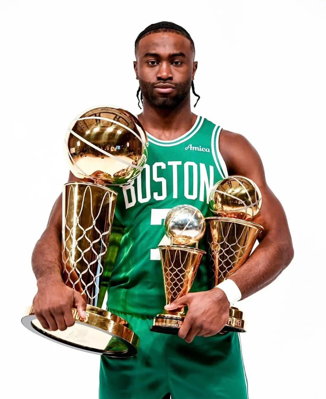 莱切总经理：尤文有意加布里埃尔，但我希望他能留到赛季结束（莱切高层：尤文相中加布里埃尔，但我仍盼他留队至赛季末）