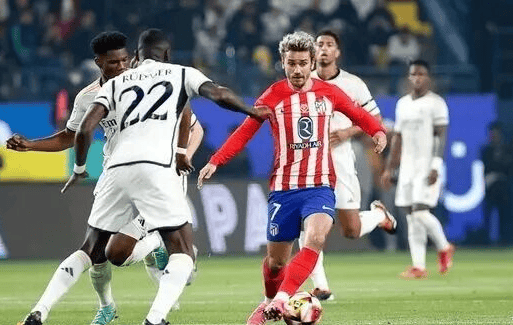 第四次，曼联错失进入欧冠区的机会。（曼联第4次错失欧冠区席位）