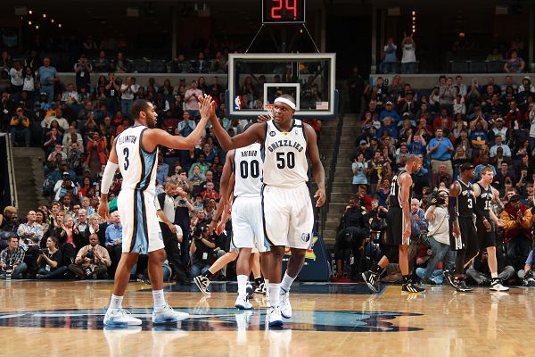 国乒8-4德国！王楚钦不满发挥，孙颖莎力拼每分，混双2人谈防弧！（国乒8-4击败德国！王楚钦自评发挥欠佳，孙颖莎每分必争，混双组合谈防弧圈）